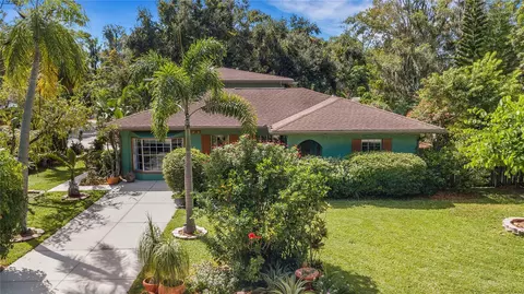 1342 12th St, Sarasota, FL 34236