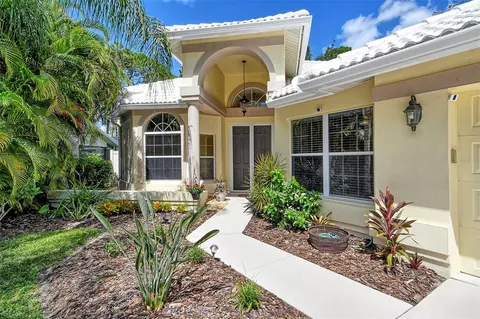 6193 Nicole Ct, Sarasota, FL 34243