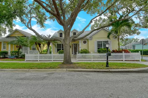 529 Meadow Sweet Cir, Osprey, FL 34229