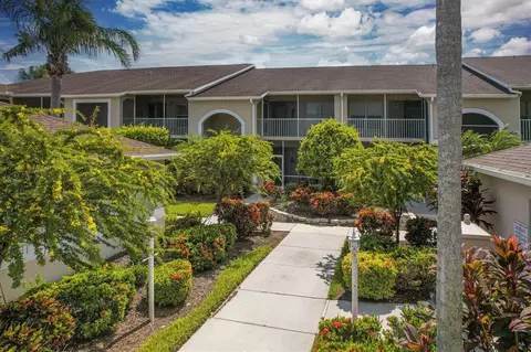 5340 Hyland Hills Ave #2422, Sarasota, FL 34241