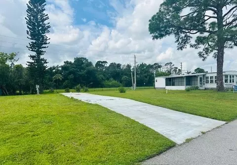 5140 Palena Blvd, North Port, FL 34287