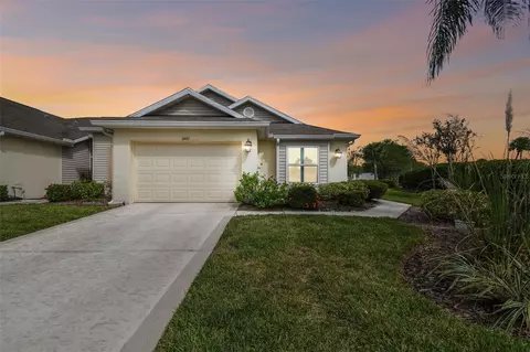 2401 Nantucket Green Ct, Sun City Center, FL 33573
