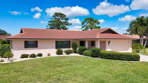 7424 Mariana Dr, Sarasota, FL 34231