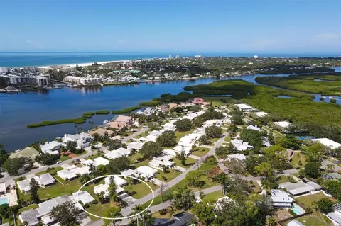 5880 Driftwood Pl #46, Sarasota, FL 34231