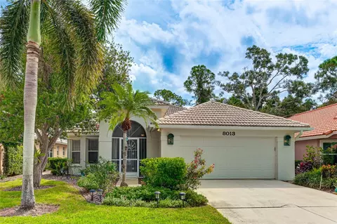 8013 Bobcat Cir, Sarasota, FL 34238