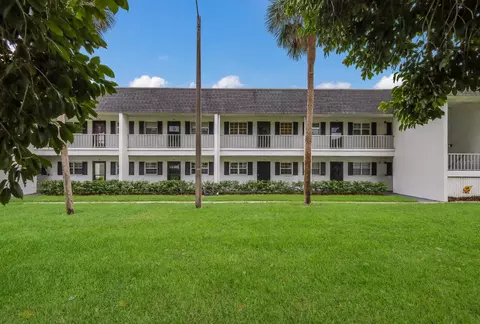 303 47th Avenue Dr W #154, Bradenton, FL 34207