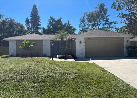 4306 Meadowland Cir, Sarasota, FL 34233