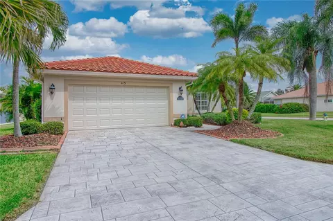 413 Pinewood Lake Dr #1, Venice, FL 34285