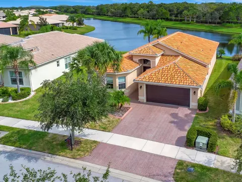 16112 Cedar Key Dr, Wimauma, FL 33598