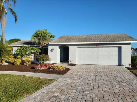 1905 Oak View Dr, Sarasota, FL 34232