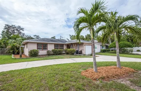 1688 Bahia Vista St, Sarasota, FL 34239