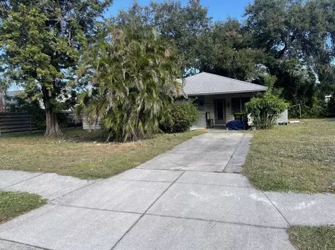 2677 Cheryle Ln, Sarasota, FL 34237