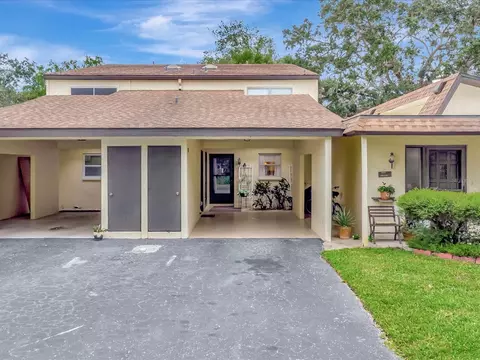 6910 Woodwind Dr #11, Sarasota, FL 34231