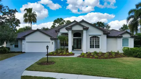 8140 Regents Ct, University Park, FL 34201