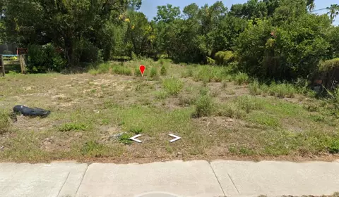 14 E St, Frostproof, FL 33843