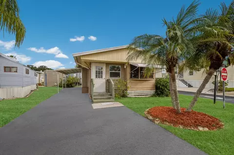 2215 73rd St E #146, Palmetto, FL 34221