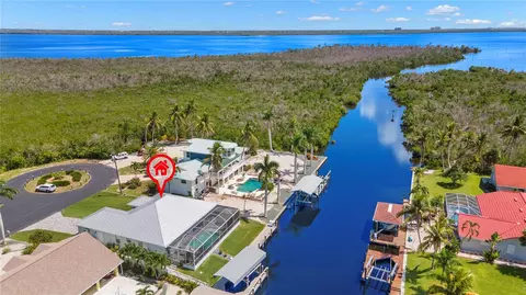 3227 Manatee Dr, Saint James City, FL 33956