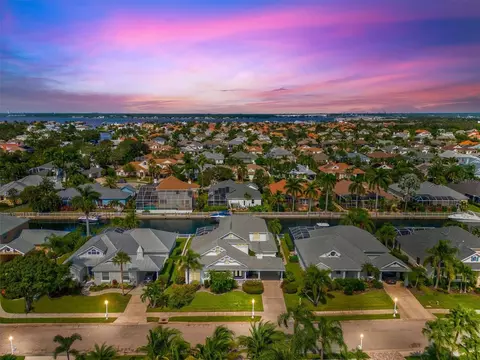 4719 Starboard Dr, Bradenton, FL 34208