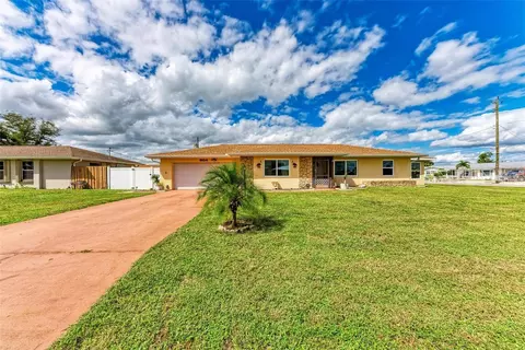 804 Kennwood Ter NW, Port Charlotte, FL 33948