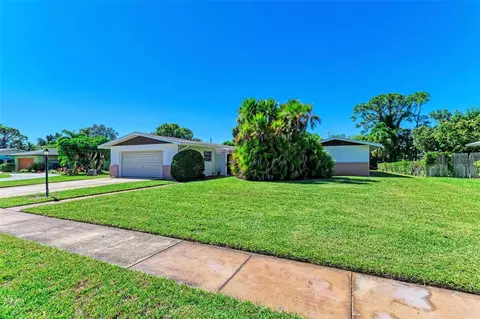 1010 Casabella Dr, Bradenton, FL 34209