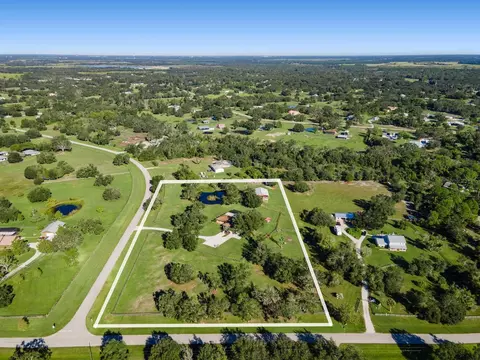 6770 Country Rd, Sarasota, FL 34241