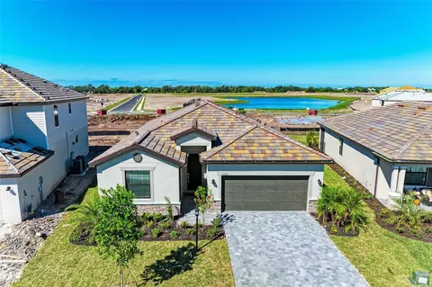 5230 Coral Reef Way, Lakewood Ranch, FL 34211