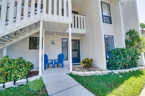 1801 Gulf Dr N #105, Bradenton Beach, FL 34217