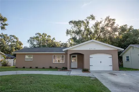 3713 Kingswood Dr, Sarasota, FL 34232