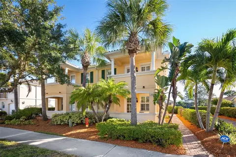 2001 Burgos Dr, Sarasota, FL 34238