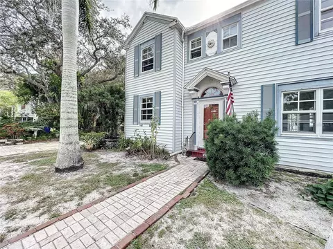 7612 Westmoreland Dr, Sarasota, FL 34243