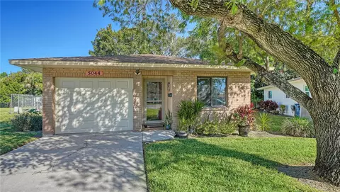 5044 Live Oak Cir, Bradenton, FL 34207