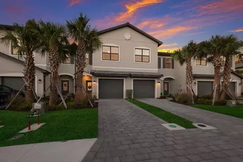 15231 Sunny Day Dr, Lakewood Ranch, FL 34211