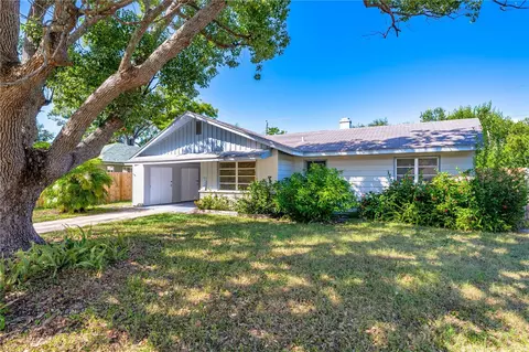 2647 Nancy St, Sarasota, FL 34237