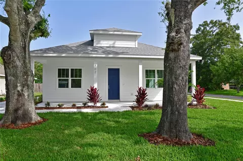 702 23rd Ave W, Bradenton, FL 34205