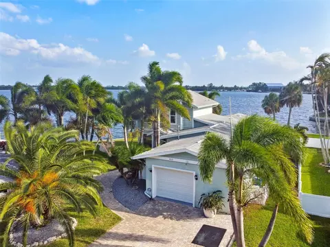 4115 Pompano Ln, Palmetto, FL 34221