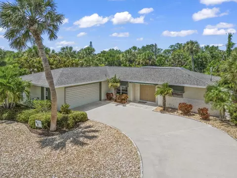 5579 Cape Aqua Dr, Sarasota, FL 34242