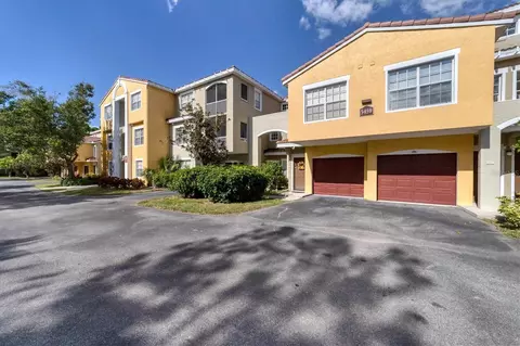 5459 Bentgrass Dr #2-112, Sarasota, FL 34235