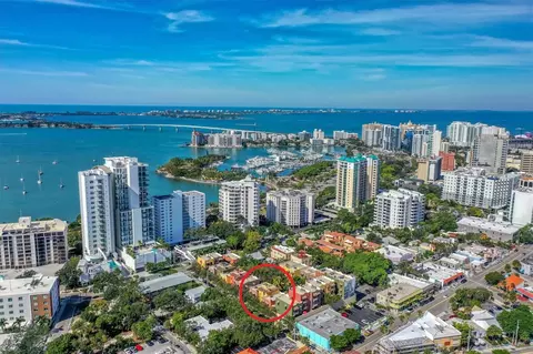 1525 Oak St #15, Sarasota, FL 34236