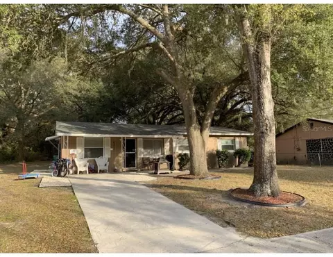602 2nd St, Wildwood, FL 34785