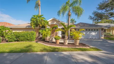 4714 Country Manor Dr, Sarasota, FL 34233