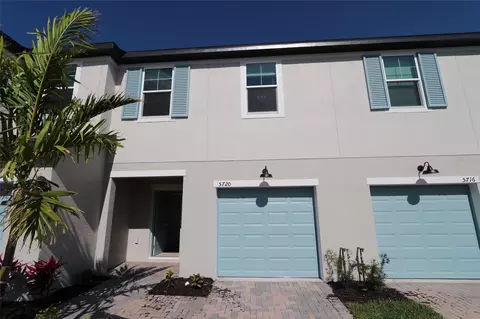 5720 Tripoli Dr, Palmetto, FL 34221
