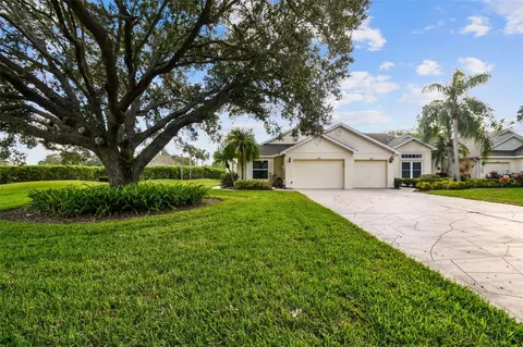 2406 Nantucket Green Ct #7, Sun City Center, FL 33573