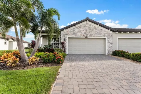2413 Wildflower Run, Lakewood Ranch, FL 34211