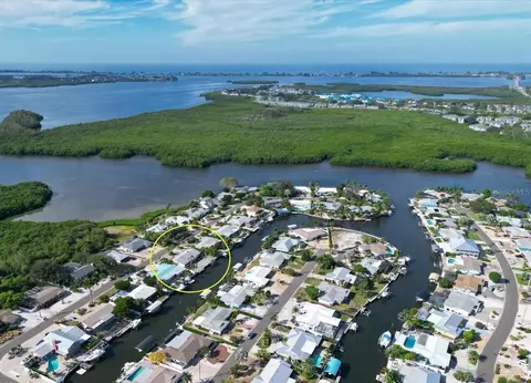 10320 Spoonbill Rd W, Bradenton, FL 34209