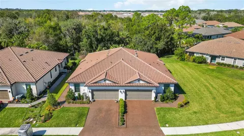 10911 Wendover Dr, Palmetto, FL 34221