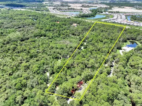 390 N River Rd, Venice, FL 34293