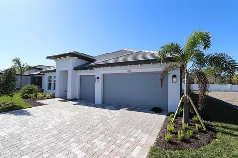 1752 Lugano Cir, North Venice, FL 34275