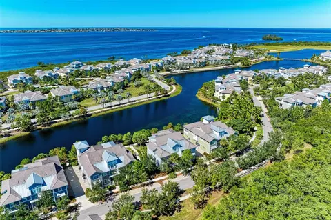 308 Sapphire Lake Dr #101, Bradenton, FL 34209