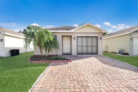 1110 42nd Ter E, Bradenton, FL 34208
