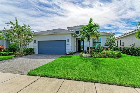 17124 Cresswind Ter, Lakewood Ranch, FL 34211